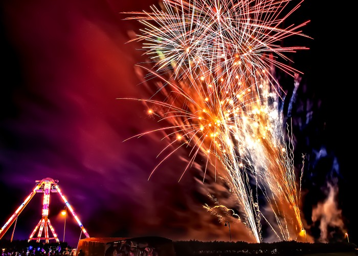 Littlehampton Fireworks with Coles Funfair